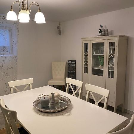 Casa Bianca Souterrain Apartment Капел-Графенхаузен Екстериор снимка